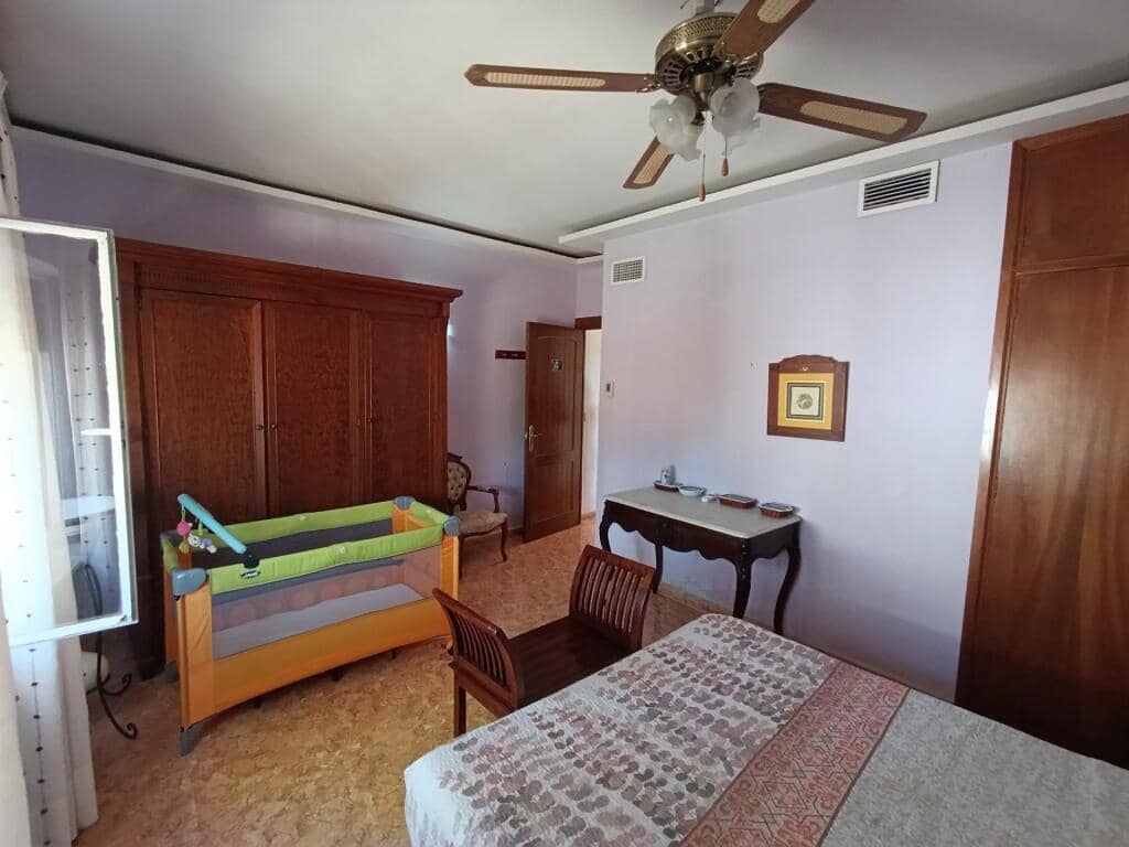 7 makuuhuone Maalaistalo myytävänä paikassa Baeza - 265 000 € (Ref: 9410871)