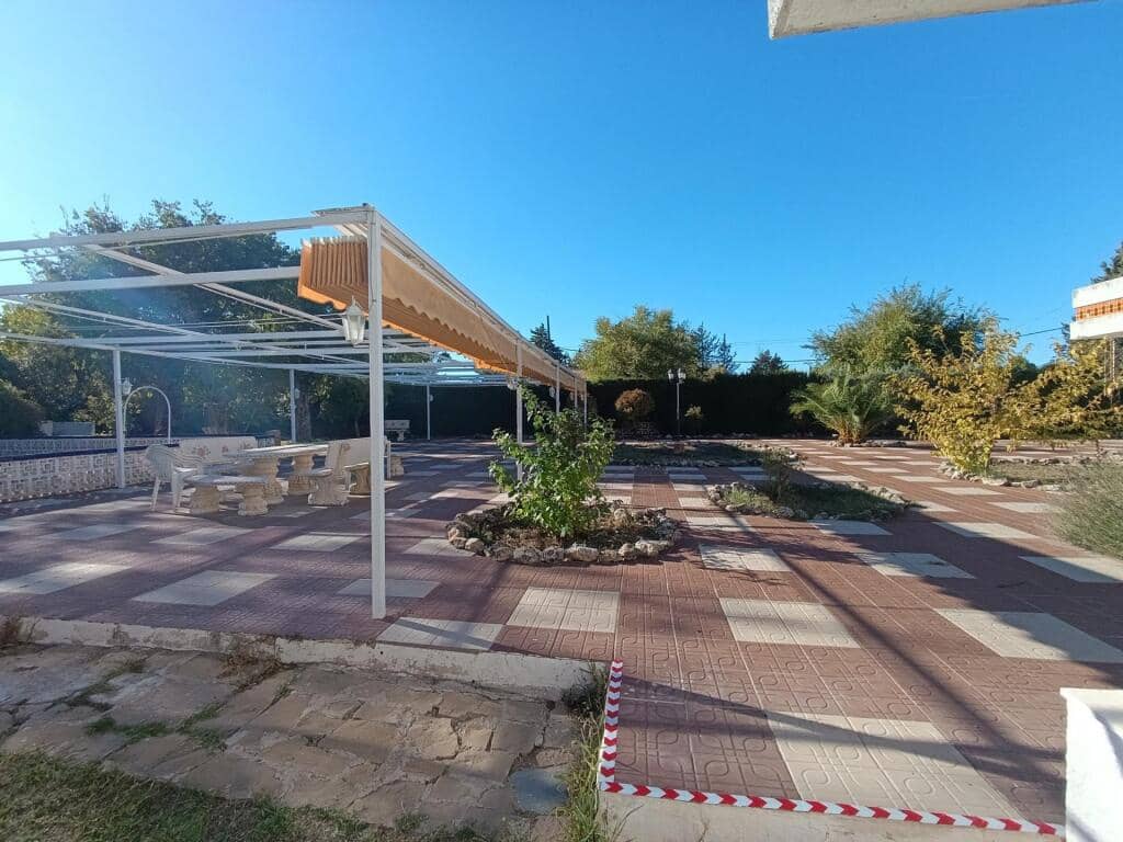 7 makuuhuone Maalaistalo myytävänä paikassa Baeza - 265 000 € (Ref: 9410871)