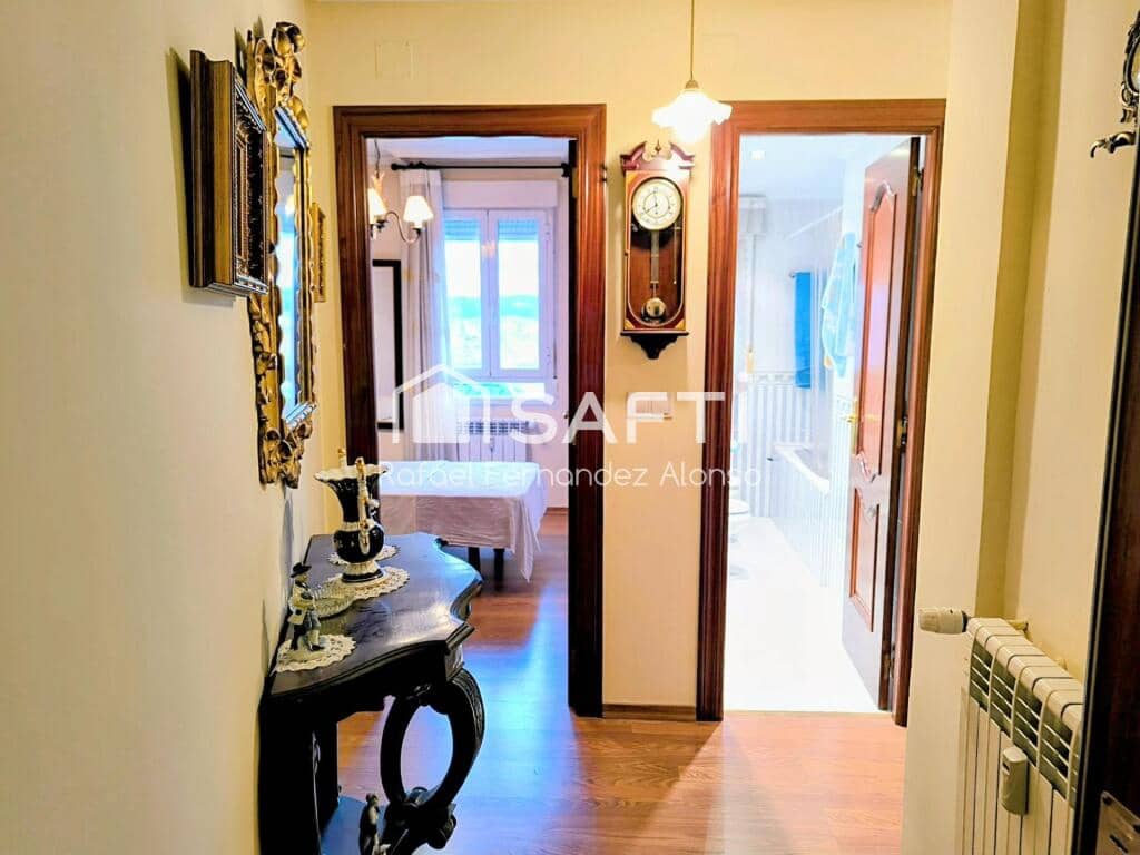 2 sovrum Lägenhet till salu i Leon stad - 240 000 € (Ref: 9410872)