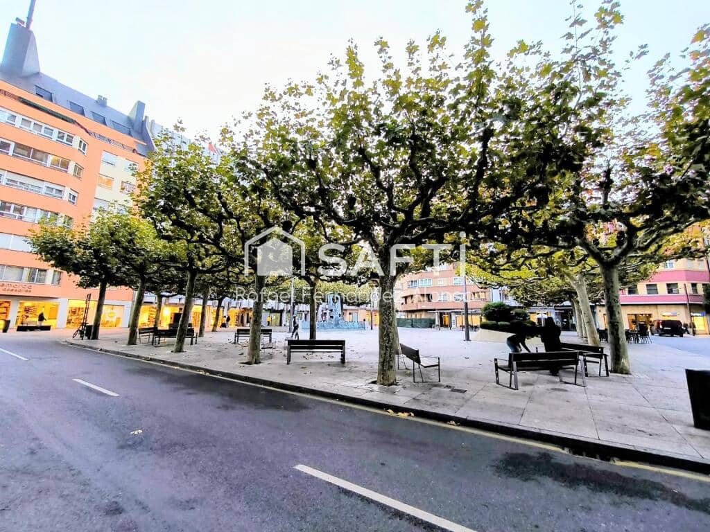 2 sovrum Lägenhet till salu i Leon stad - 240 000 € (Ref: 9410872)