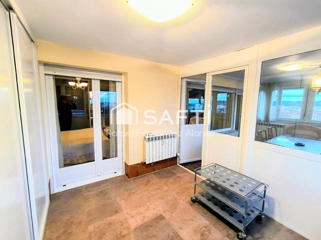 2 sovrum Lägenhet till salu i Leon stad - 240 000 € (Ref: 9410872)