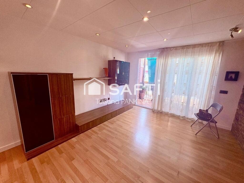 3 soveværelse Penthouse til salg i Blanes - € 180.000 (Ref: 9410874)