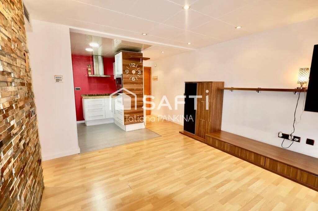 3 soveværelse Penthouse til salg i Blanes - € 180.000 (Ref: 9410874)