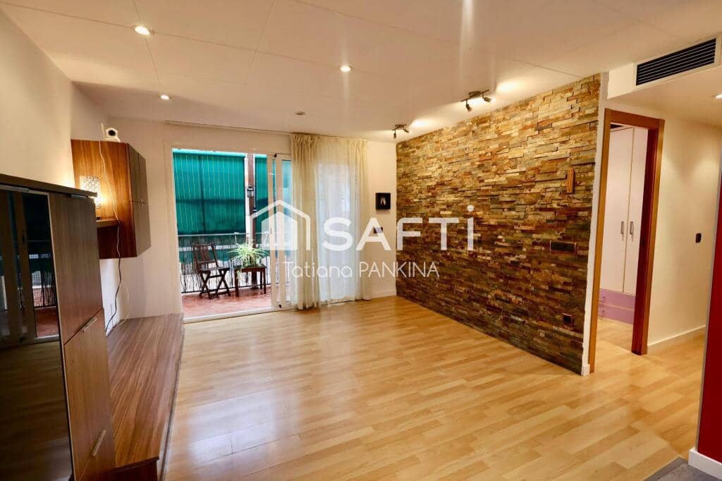 3 soveværelse Penthouse til salg i Blanes - € 180.000 (Ref: 9410874)