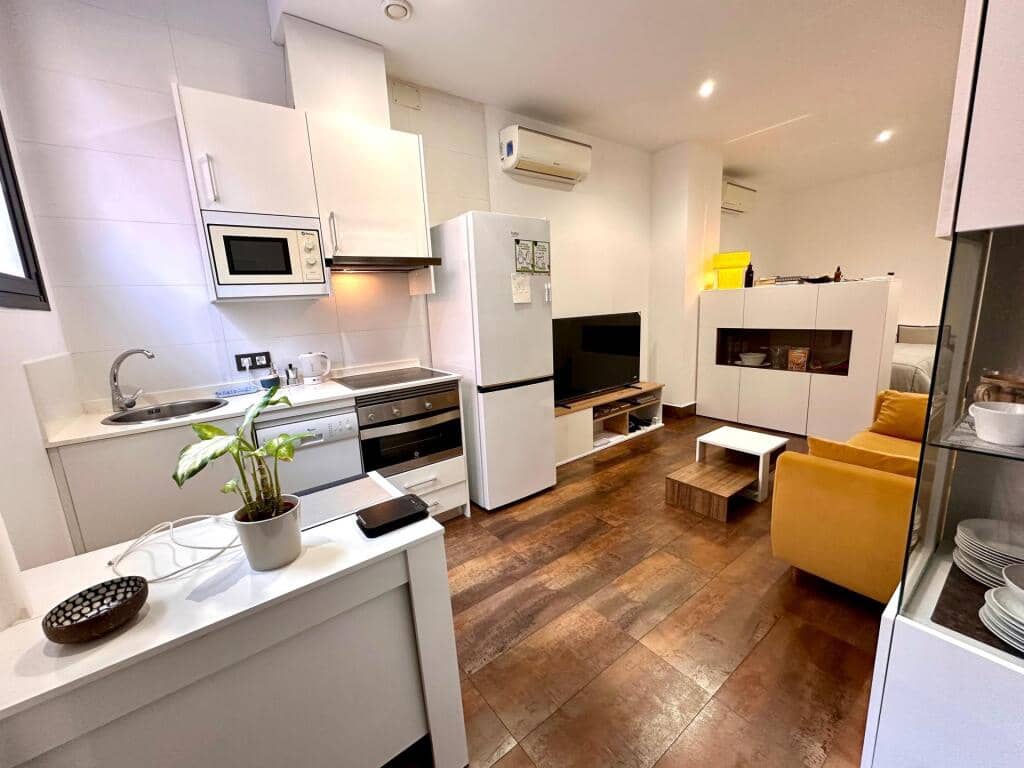 Studio for sale in Madrid city - € 265,000 (Ref: 9410877)