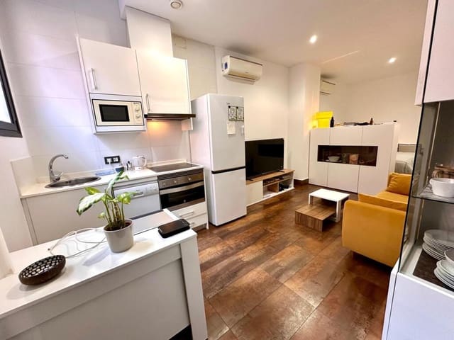 Studio for sale in Valdeacederas, Madrid city - € 265,000 (Ref: 9410877)