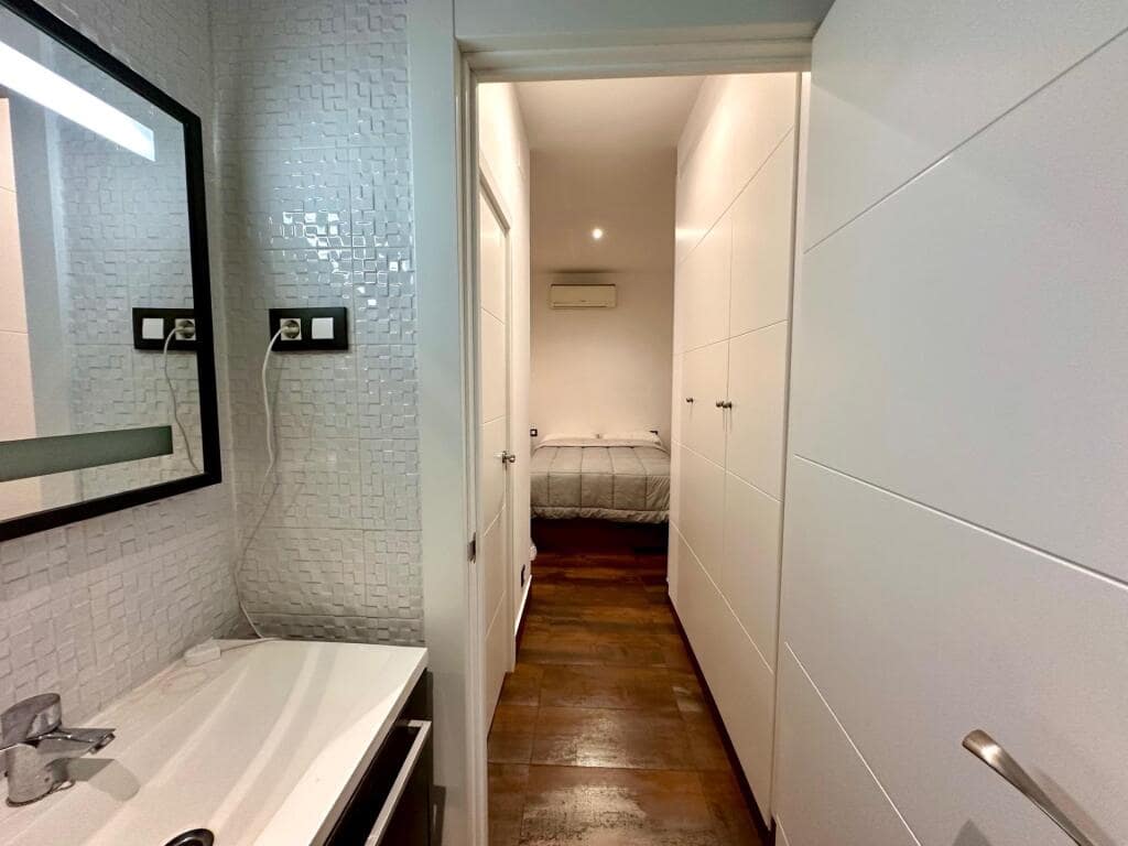 Studio for sale in Madrid city - € 265,000 (Ref: 9410877)