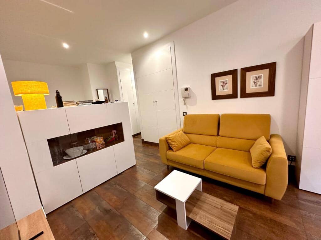 Studio for sale in Madrid city - € 265,000 (Ref: 9410877)