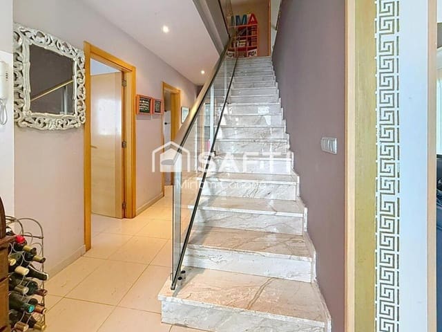 6 soverom Villa til salgs i Calafell med svømmebasseng garasje - € 385 000 (Ref: 9410878)