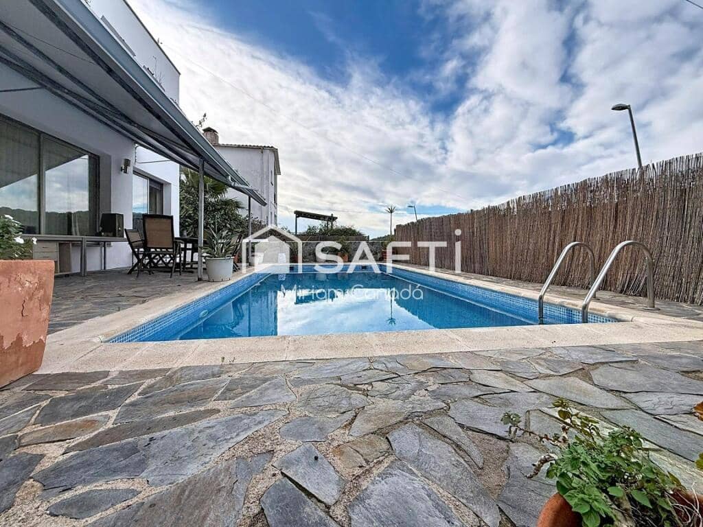 6 soverom Villa til salgs i Calafell med svømmebasseng garasje - € 385 000 (Ref: 9410878)