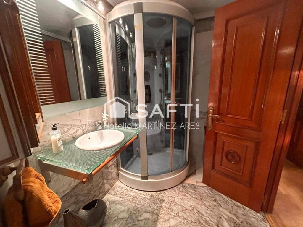 3 soverom Leilighet til salgs i Leon by - € 230 000 (Ref: 9410879)