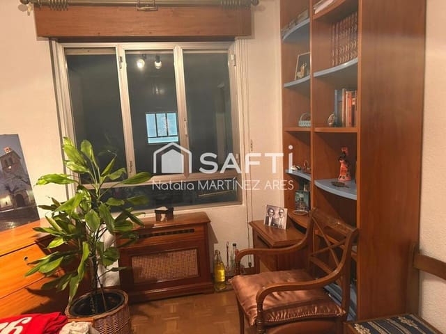 3 soveværelse Lejlighed til salg i León by - € 230.000 (Ref: 9410879)