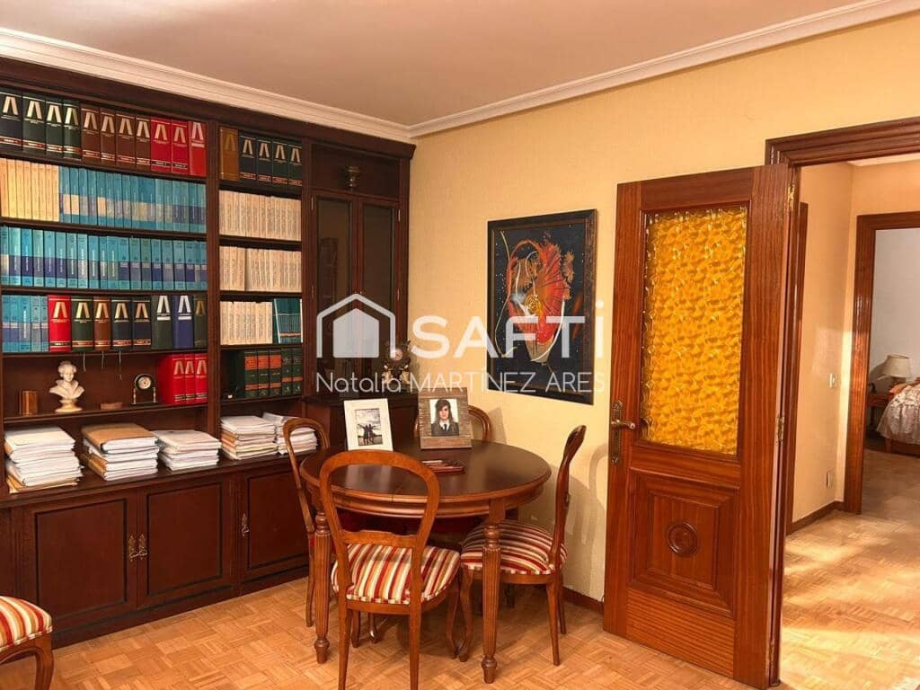 3 soverom Leilighet til salgs i Leon by - € 230 000 (Ref: 9410879)