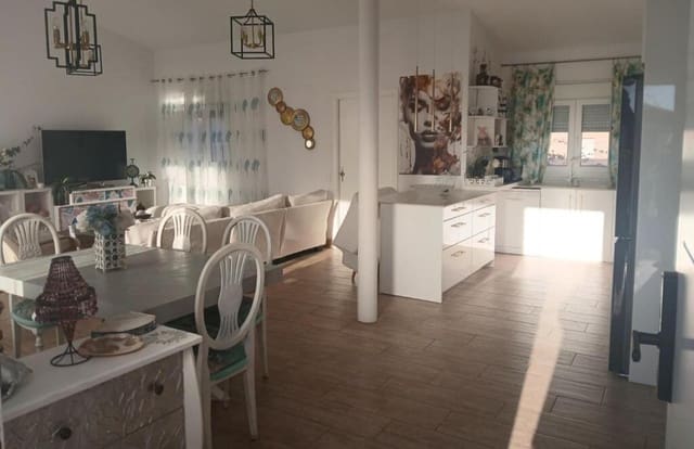 3 slaapkamer Villa te koop in Chiloeches met zwembad garage - € 399.000 (Ref: 9410882)