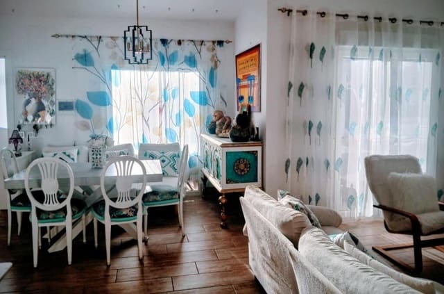 3 slaapkamer Villa te koop in Chiloeches met zwembad garage - € 399.000 (Ref: 9410882)