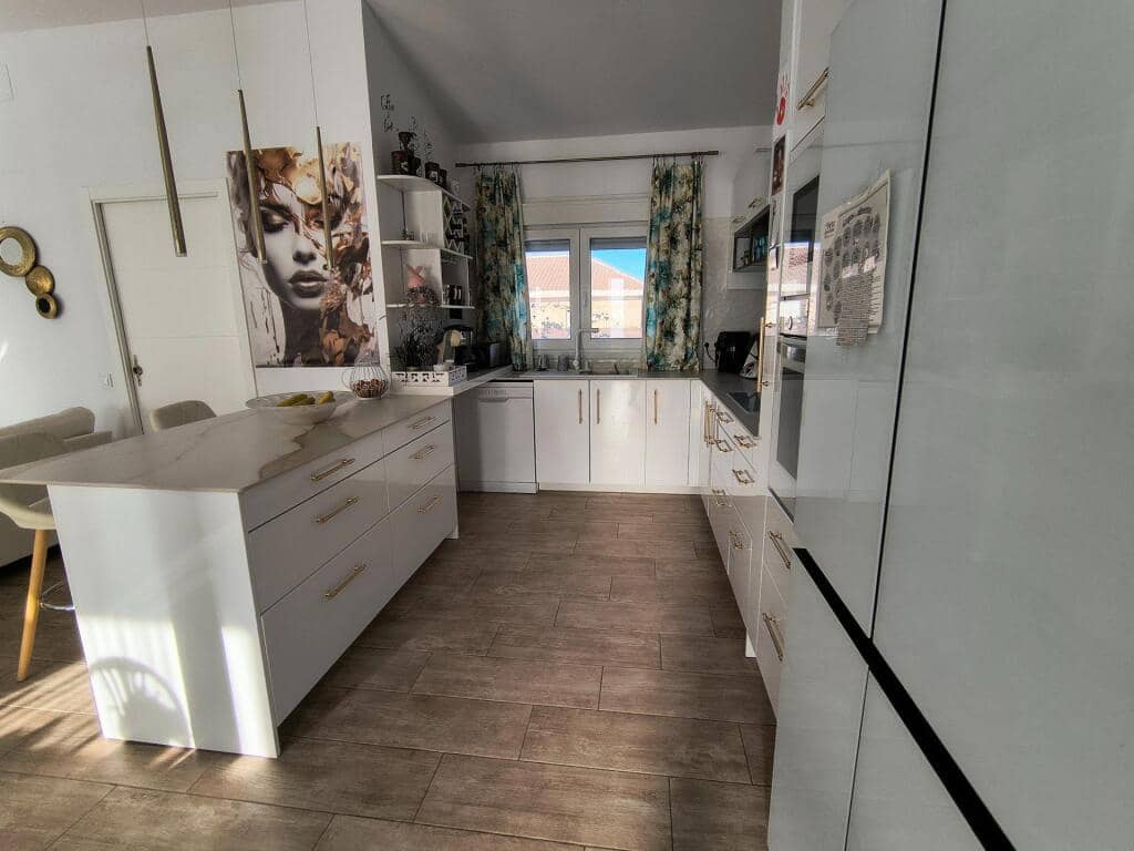 3 soverom Villa til salgs i Chiloeches med svømmebasseng garasje - € 399 000 (Ref: 9410882)