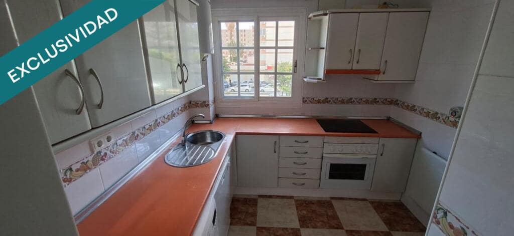 3 makuuhuone Huoneisto myytävänä paikassa Torre del Mar mukana uima-altaan - 345 000 € (Ref: 9410883)