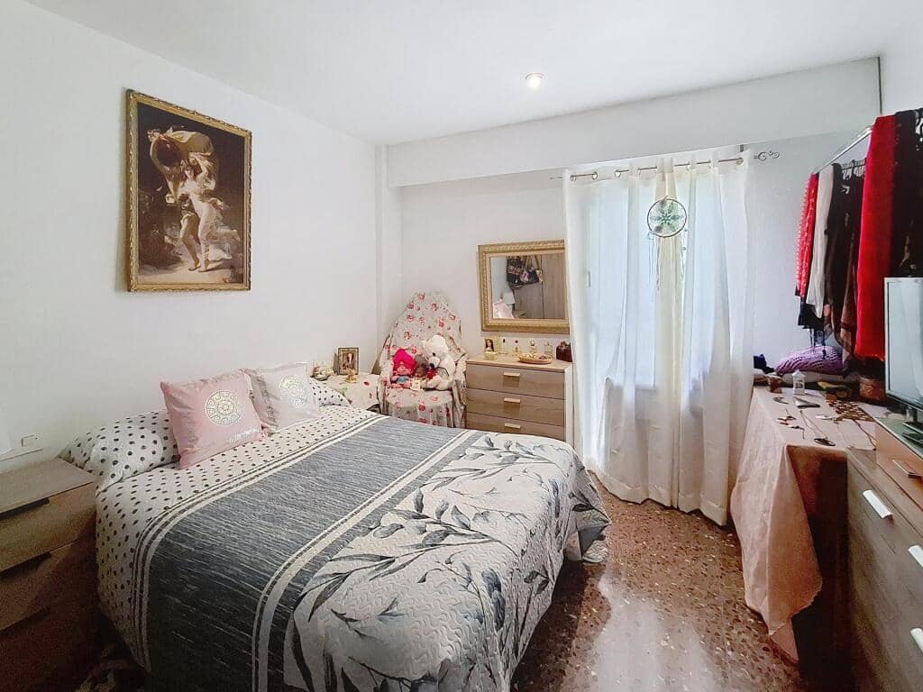 4 quarto Apartamento para venda em L'Olleria - 95 000 € (Ref: 9413935)