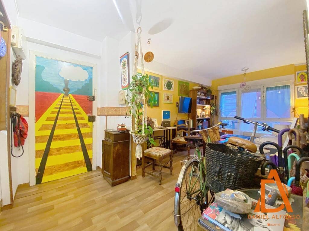 3 soveværelse Lejlighed til salg i Gijon - € 280.000 (Ref: 9413936)