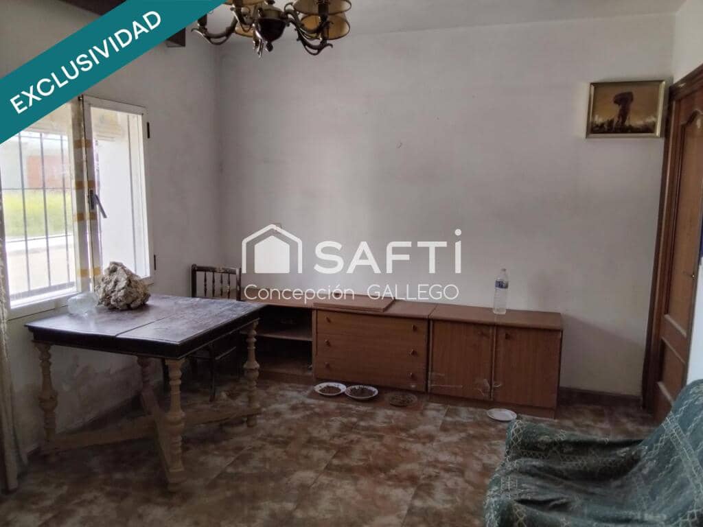 2 slaapkamer Villa te koop in Alcazar de San Juan met garage - € 67.000 (Ref: 9413938)