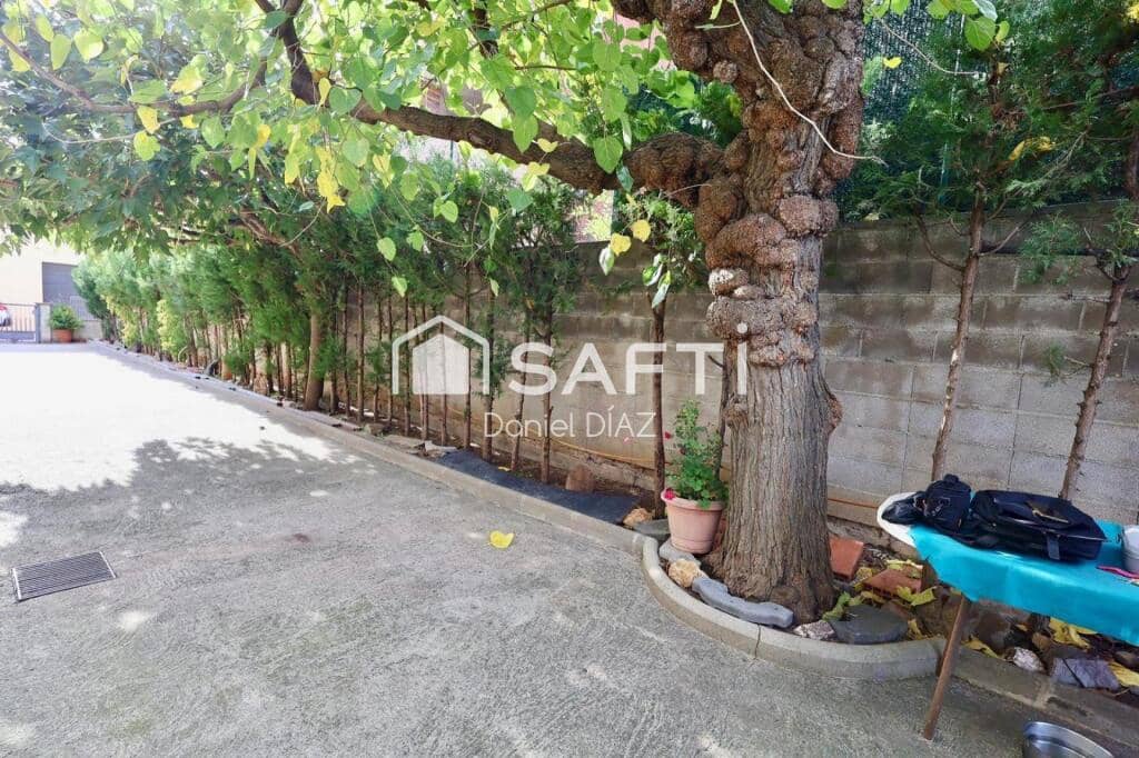 5 soveværelse Finca/Landehus til salg i Macanet de la Selva med garage - € 320.000 (Ref: 9415782)