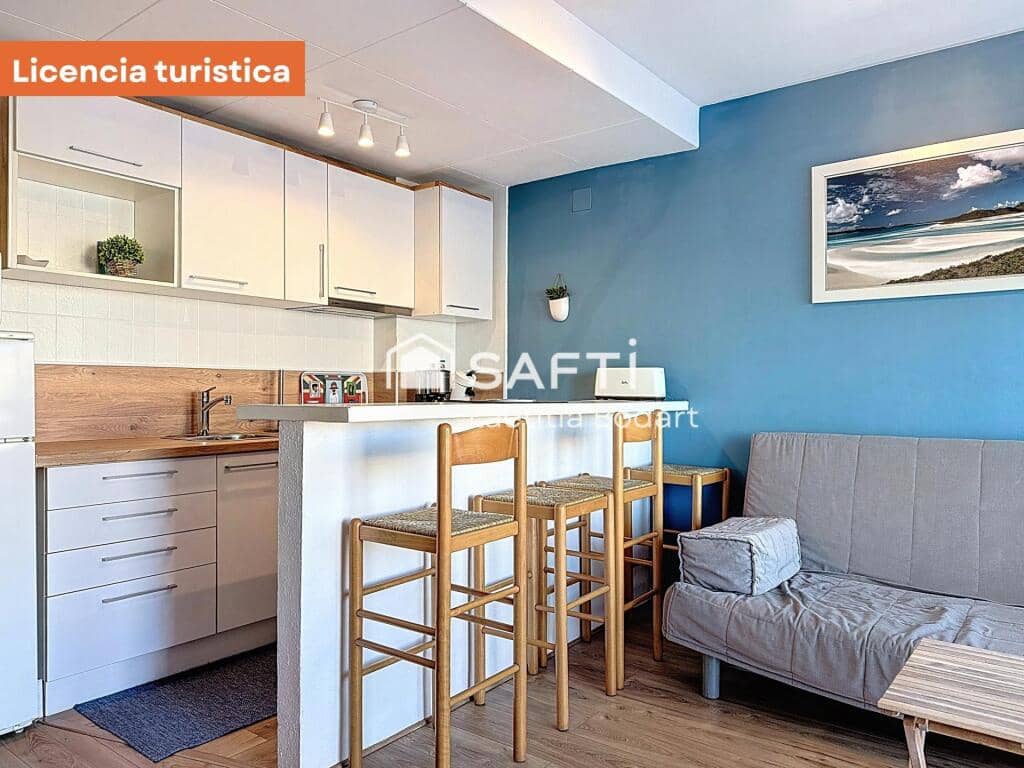 1 bedroom Apartment for sale in Empuriabrava - € 200,000 (Ref: 9415783)