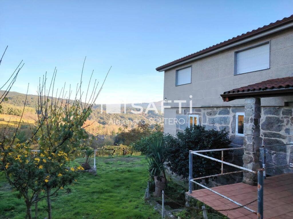 4 sovrum Villa till salu i Crecente - 190 000 € (Ref: 9415785)