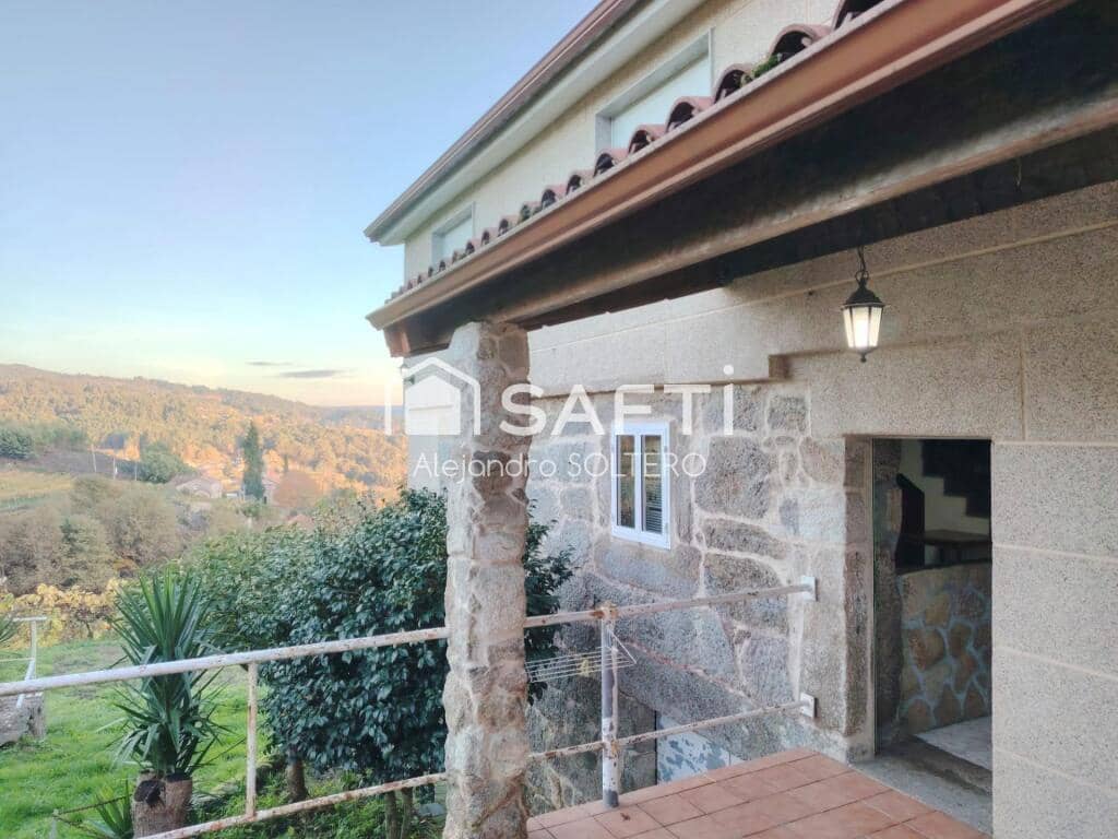 4 sovrum Villa till salu i Crecente - 190 000 € (Ref: 9415785)