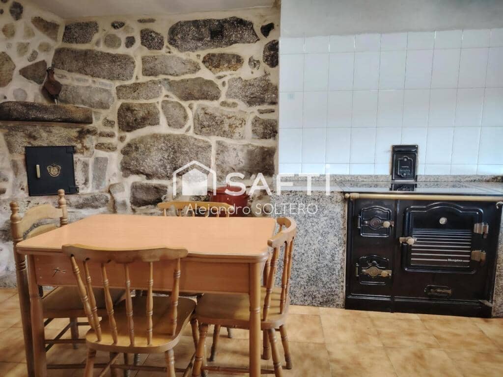 4 sovrum Villa till salu i Crecente - 190 000 € (Ref: 9415785)