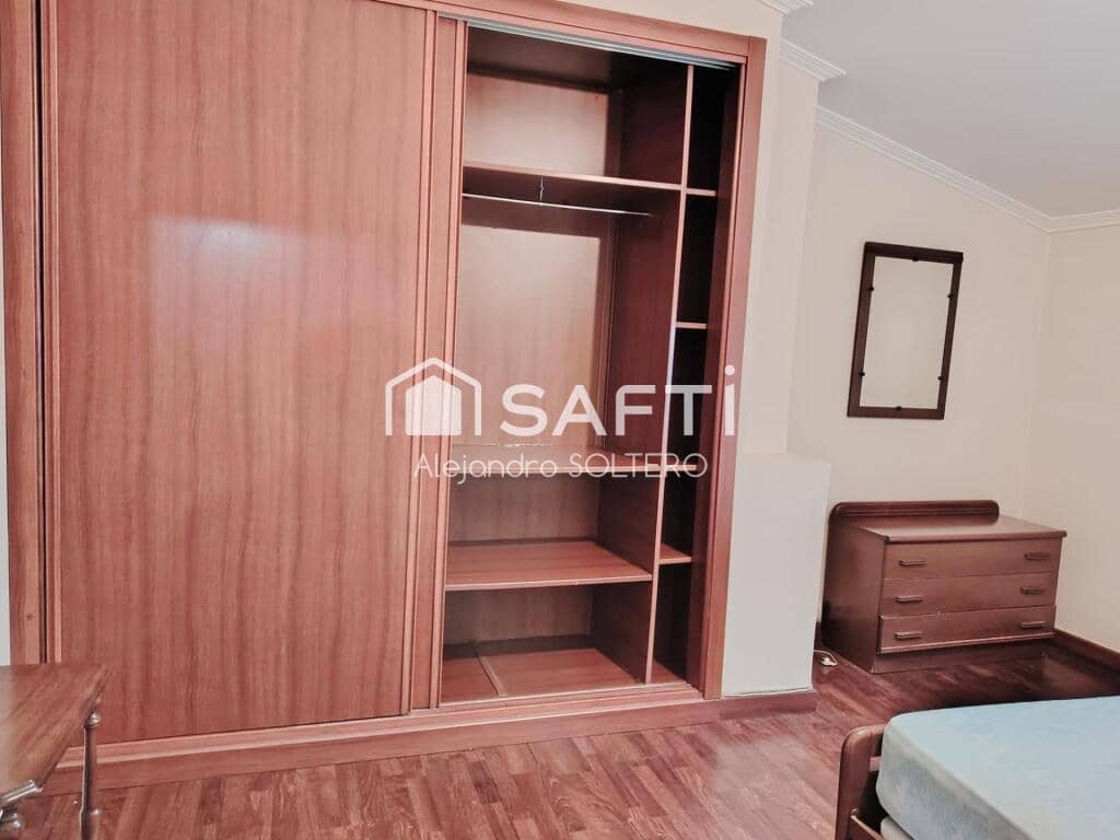 4 sovrum Villa till salu i Crecente - 190 000 € (Ref: 9415785)