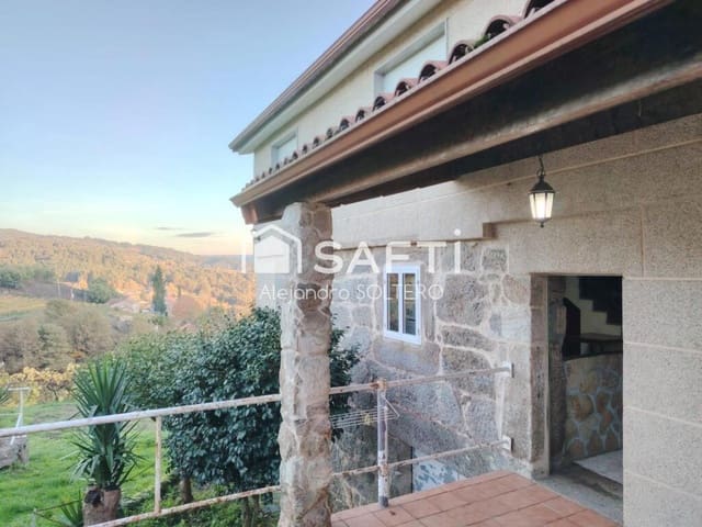 4 slaapkamer Villa te koop in Crecente - € 190.000 (Ref: 9415785)