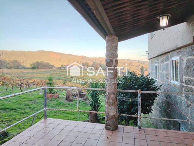 4 slaapkamer Villa te koop in Crecente - € 190.000 (Ref: 9415785)