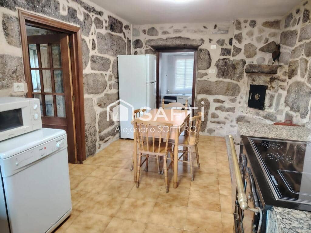 4 sovrum Villa till salu i Crecente - 190 000 € (Ref: 9415785)