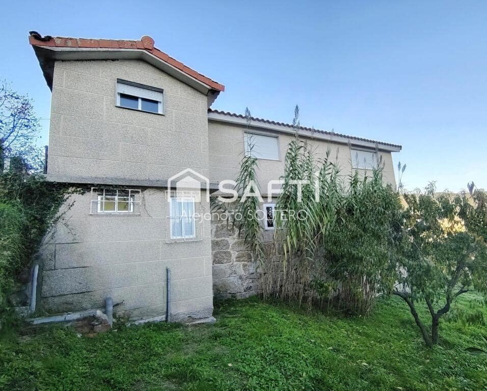 4 sovrum Villa till salu i Crecente - 190 000 € (Ref: 9415785)