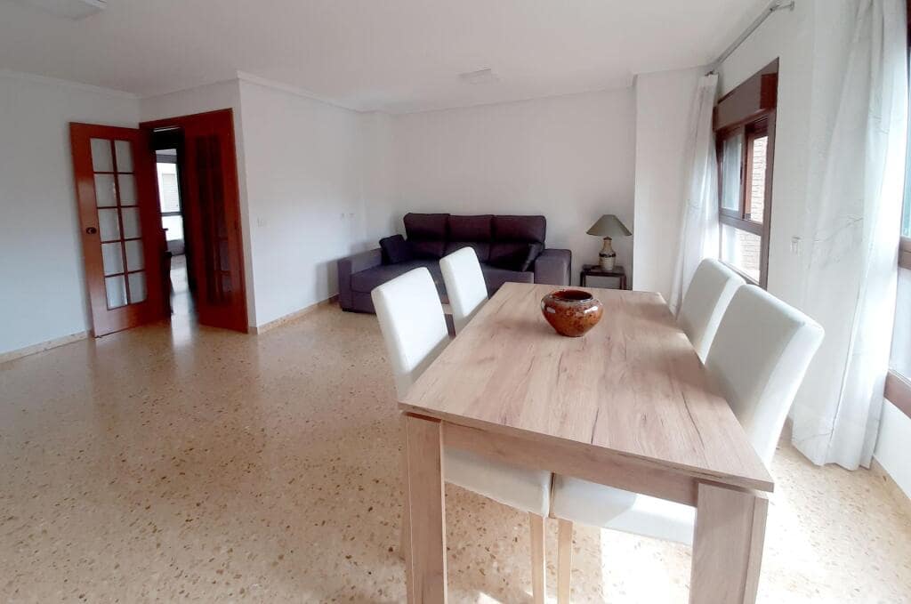 3 bedroom Apartment for rent in Sagunto / Sagunt - € 950 (Ref: 9419541)