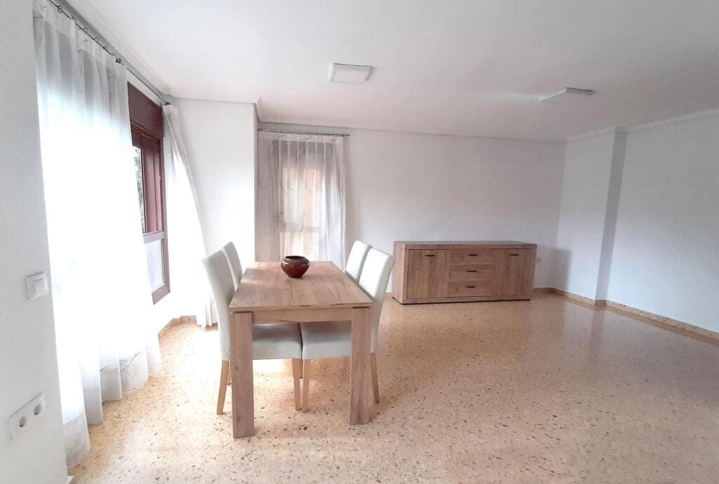 3 bedroom Apartment for rent in Sagunto / Sagunt - € 950 (Ref: 9419541)