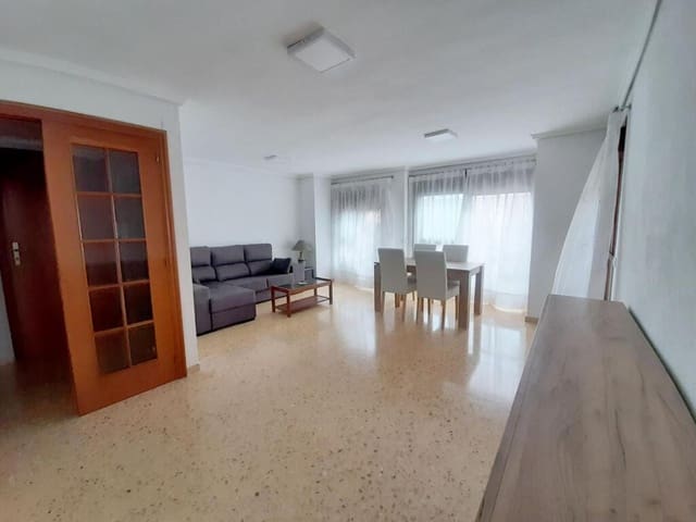 3 bedroom Apartment for rent in Sagunto / Sagunt - € 950 (Ref: 9419541)