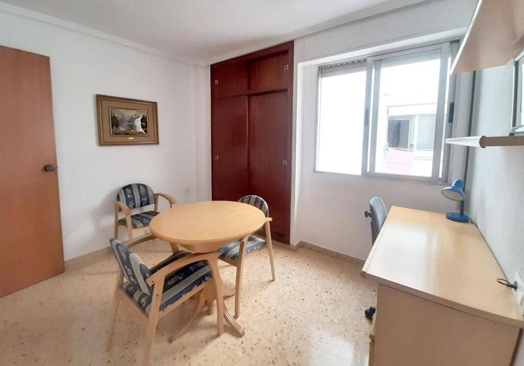 3 bedroom Apartment for rent in Sagunto / Sagunt - € 950 (Ref: 9419541)
