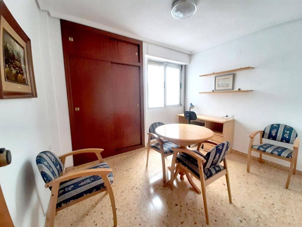 3 bedroom Apartment for rent in Sagunto / Sagunt - € 950 (Ref: 9419541)