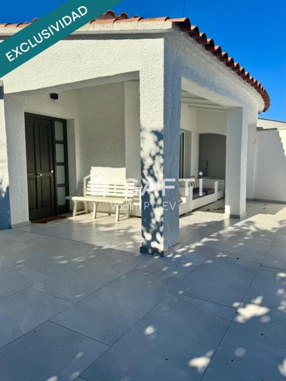 3 bedroom Villa for sale in Empuriabrava - € 530,000 (Ref: 9419542)