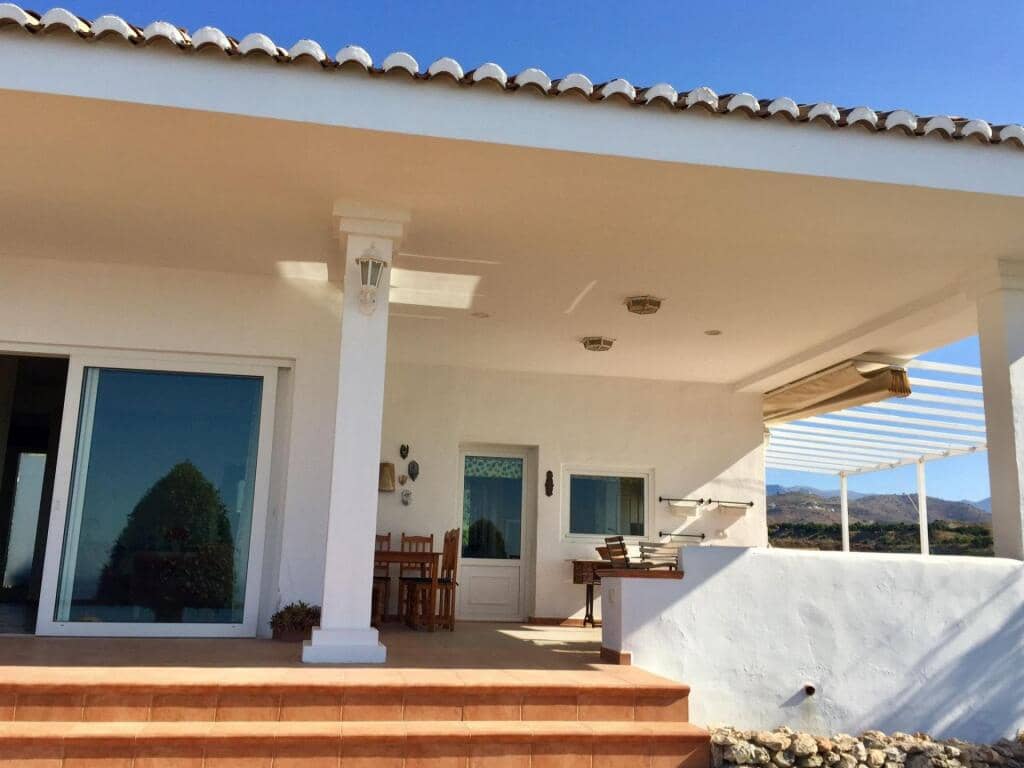 3 sypialnia Willa na sprzedaż w Torrox - 675 000 € (Ref: 9419556)