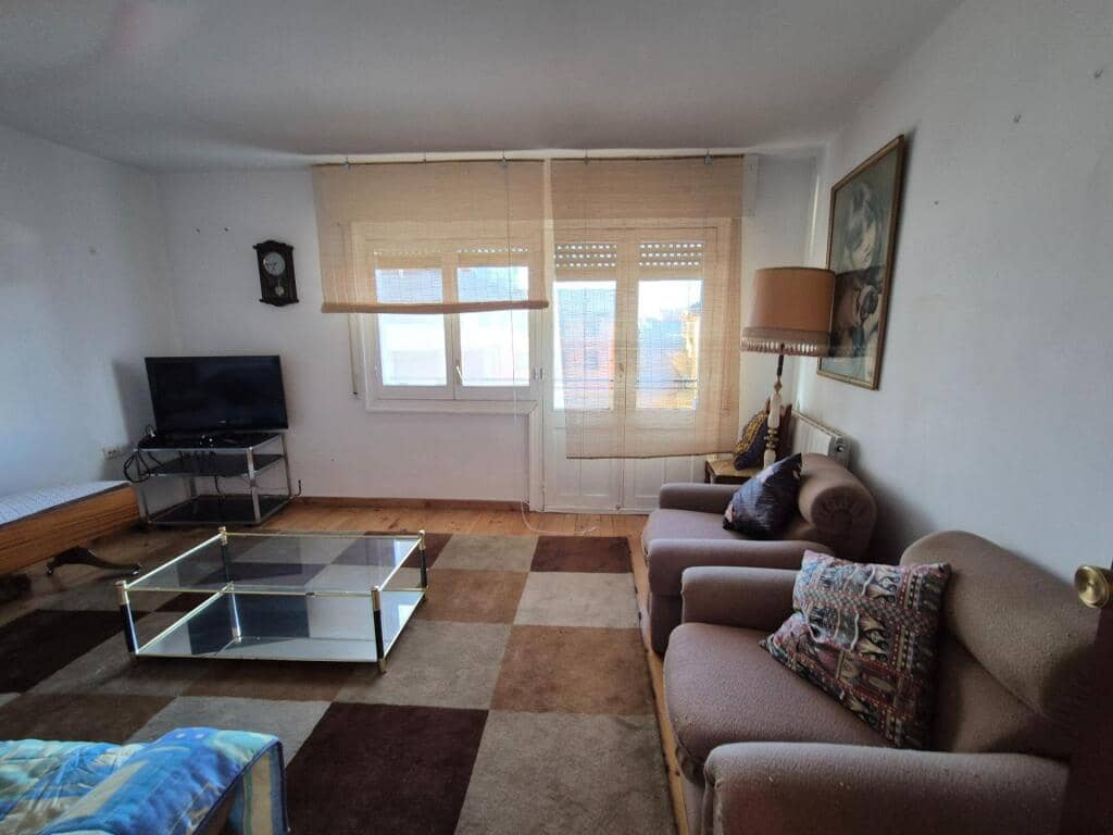 3 sovrum Lägenhet till salu i Almanza - 72 000 € (Ref: 9419557)