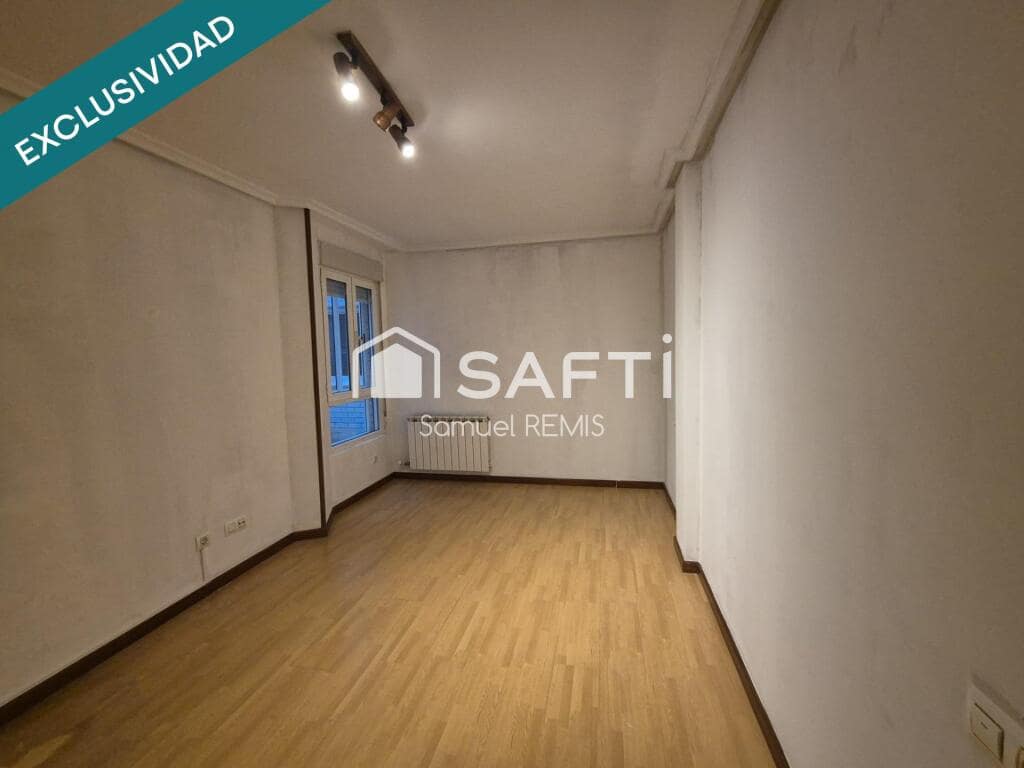 2 soverom Leilighet til salgs i San Andres del Rabanedo med garasje - € 95 000 (Ref: 9419560)