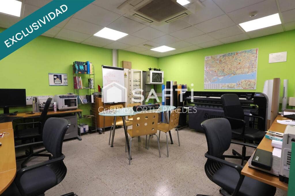 Kommersiell til salgs i Barcelona by - € 140 000 (Ref: 9422234)