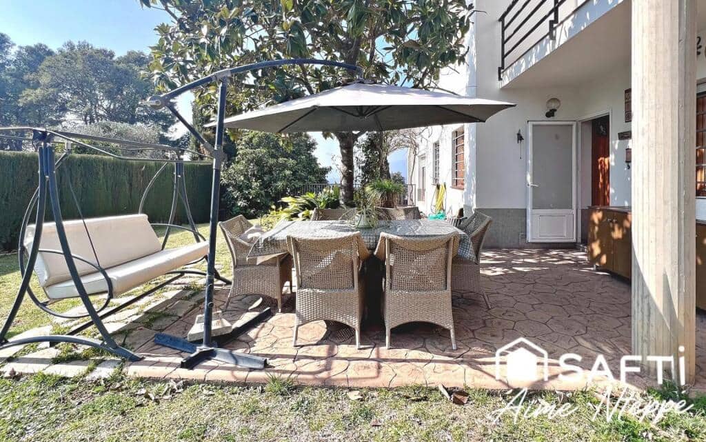 4 bedroom Villa for sale in Girona city with pool garage - € 630,000 (Ref: 9422235)