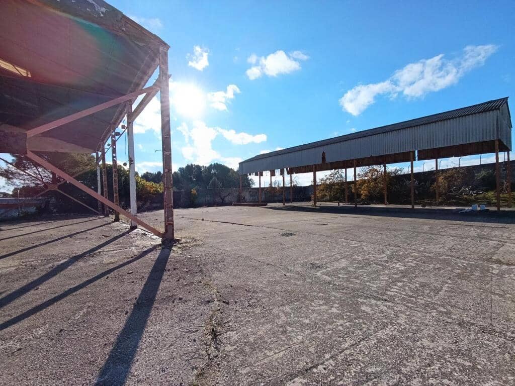 Rakentamaton maa myytävänä paikassa Ubeda - 950 000 € (Ref: 9422236)