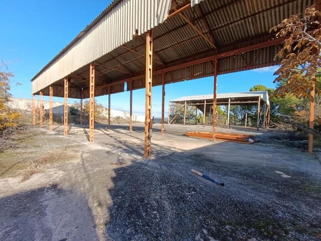 Grunde uden byggetilladelser til salg i Ubeda - € 950.000 (Ref: 9422236)