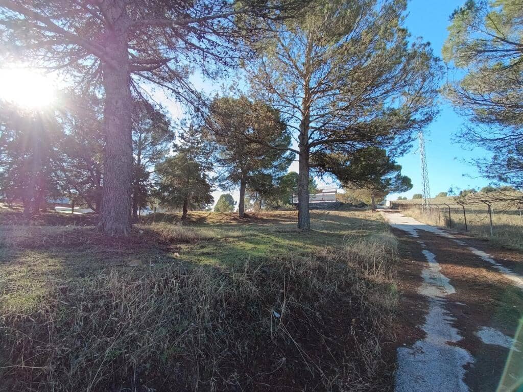 Rakentamaton maa myytävänä paikassa Ubeda - 950 000 € (Ref: 9422236)