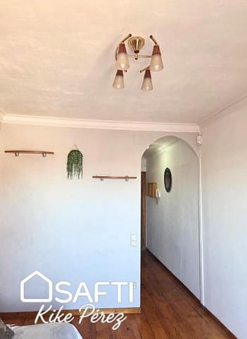2 soveværelse Penthouse til salg i L'Hospitalet de Llobregat - € 136.000 (Ref: 9422238)