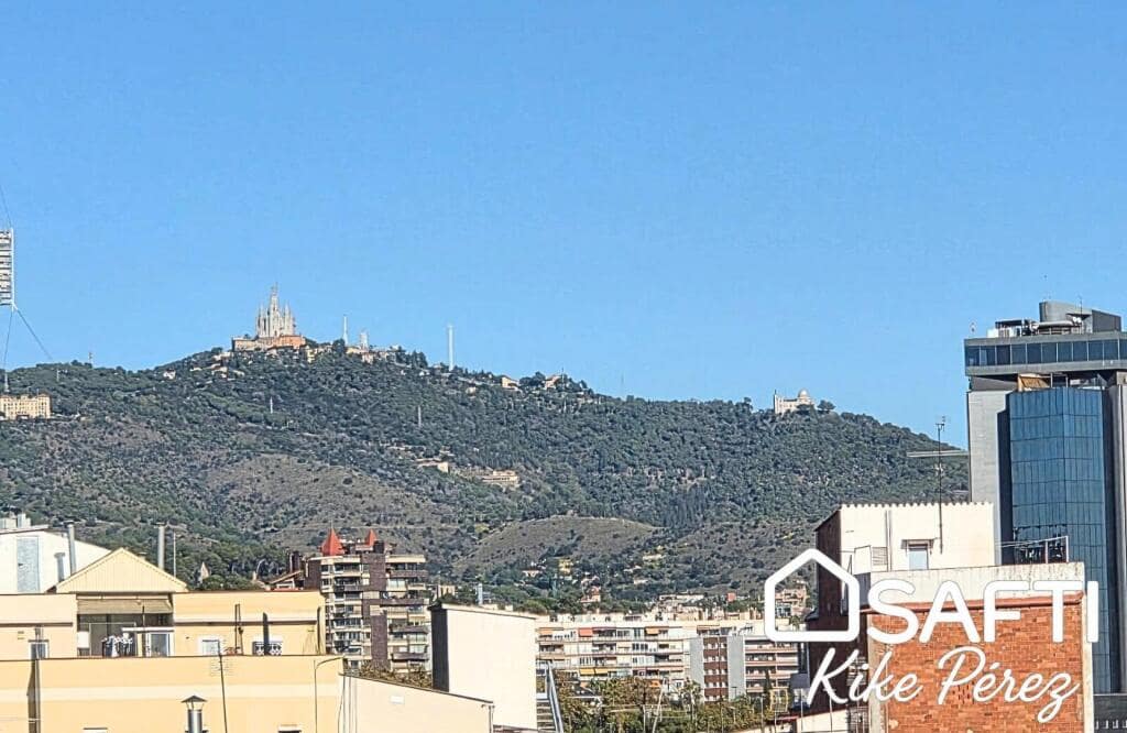 2 soveværelse Penthouse til salg i L'Hospitalet de Llobregat - € 136.000 (Ref: 9422238)